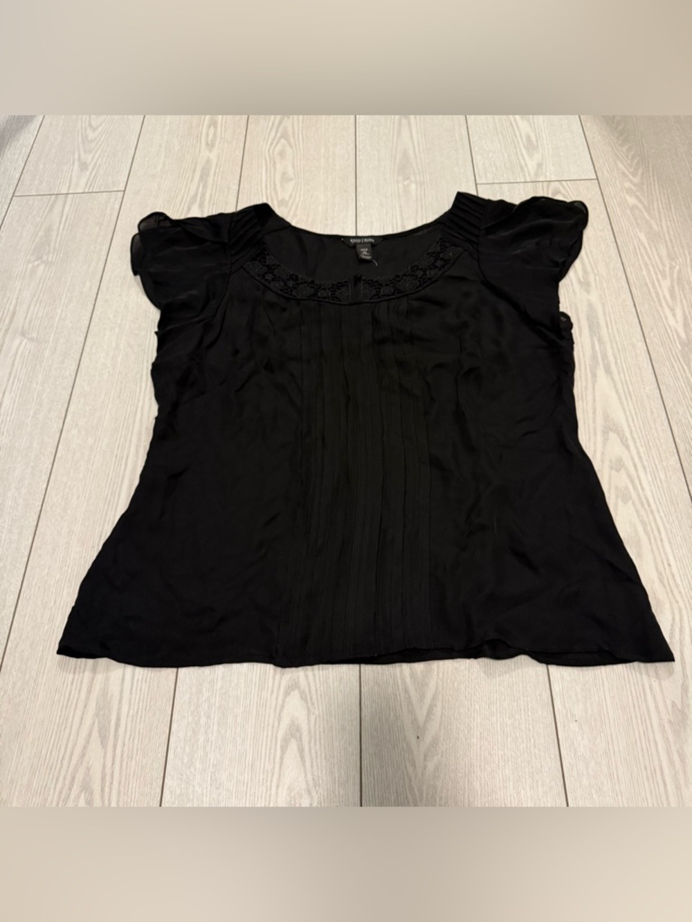 White House Black Market 100% silk blouse XL black short sleeve lace classic